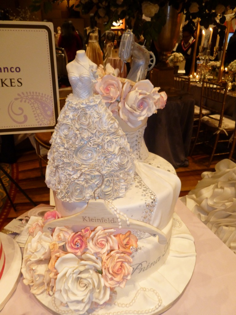 dress cake martha wedding